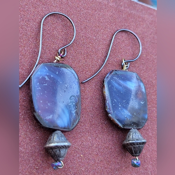 Beaded dangle earrings 2-1/4" - Picture 3 of 8